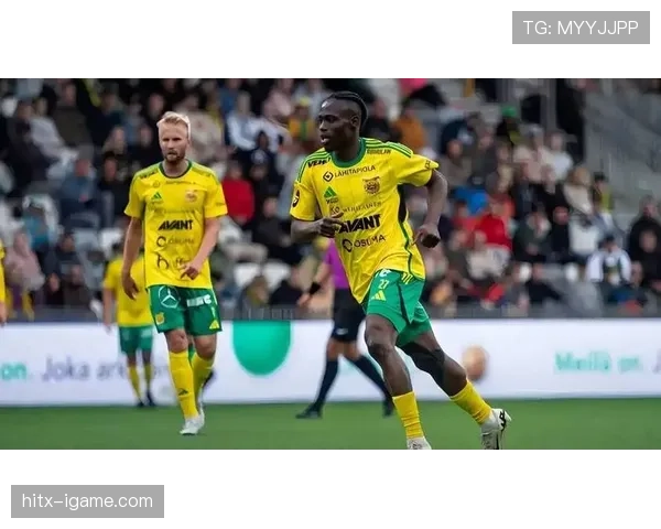 里昂强势晋级欧战淘汰赛，亮眼表现引瞩目