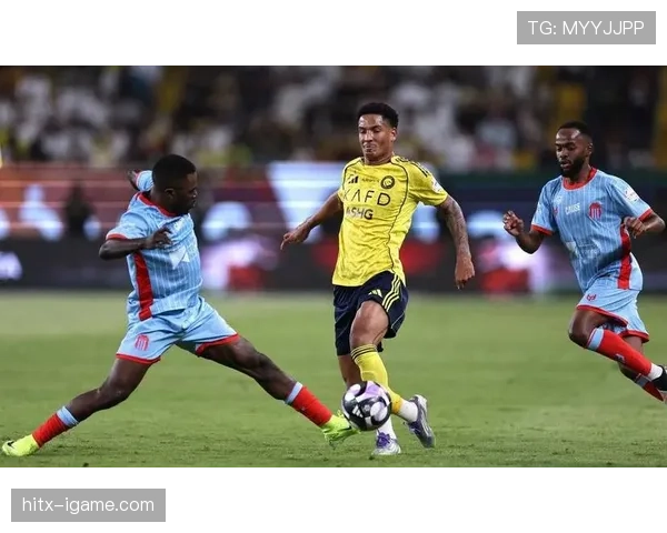 足球新星近期表现稳健,持续提升备受期待 足球新星近期表现稳健,持续提升备受期待