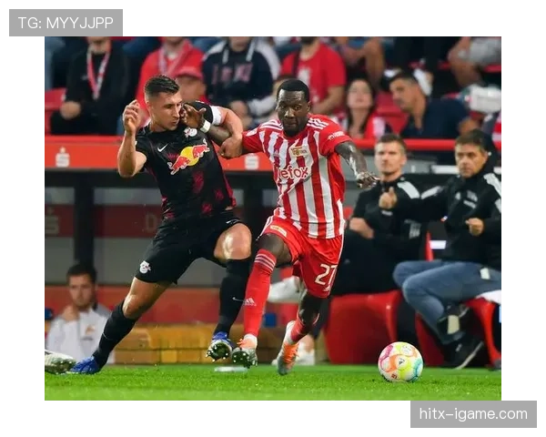 拜仁欧冠竞争力面临考验:小组赛表现波动对晋级形势产生影响